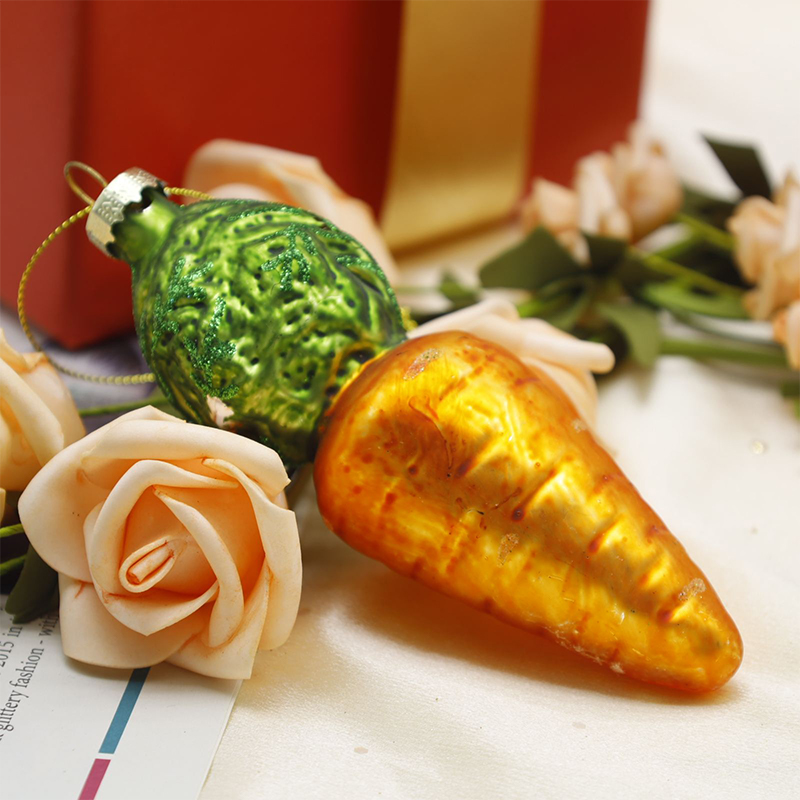 Adornos colgantes de vidrio navideño con forma vegetal